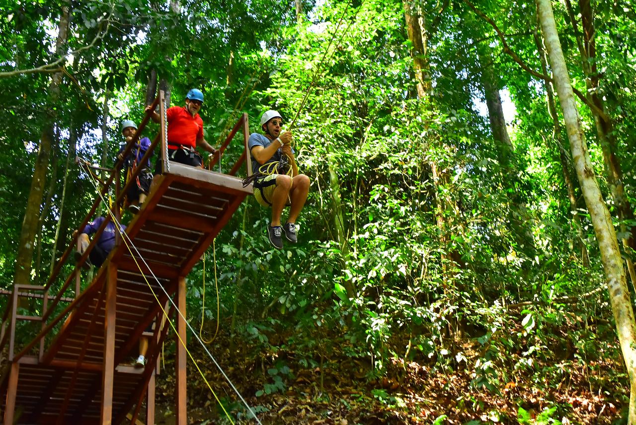 Tarzan Swing - Vista Los Sueños Adventure Park